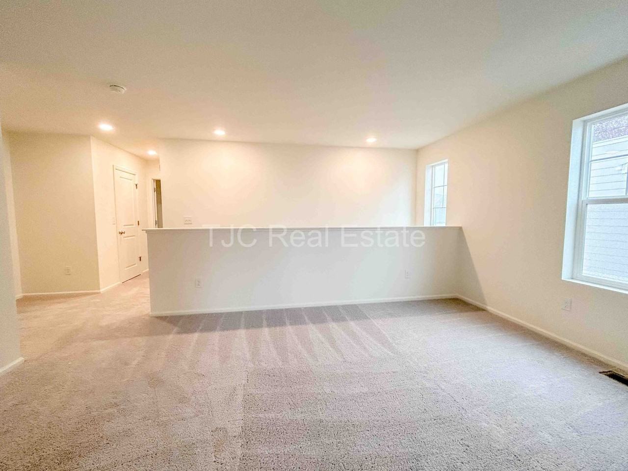 6277 N Nepal Ct - Photo 5 of 15