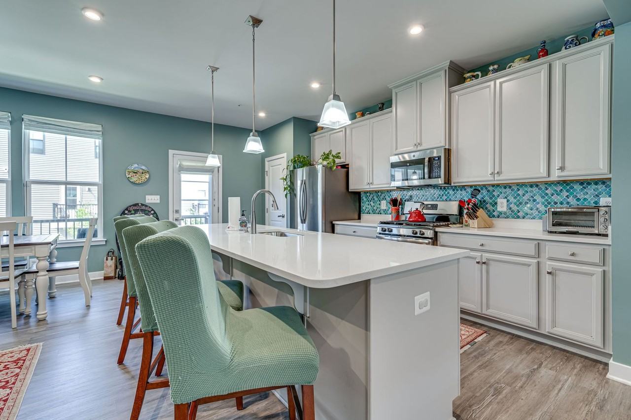 2705 Evansgreen Dr - Photo 7 of 46