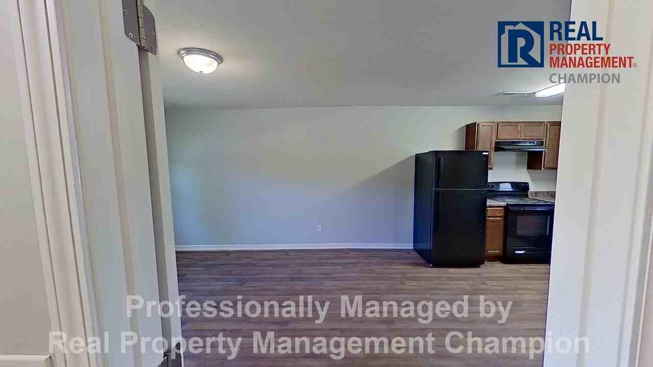 720 N 10th St - Photo 7 of 27