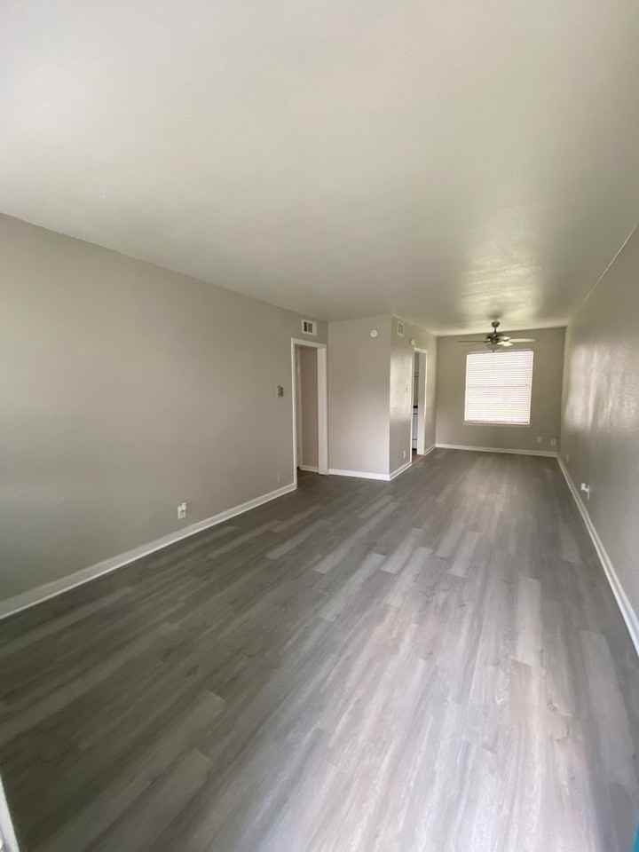 1809 on Cox Apartments - Photo 5 of 10