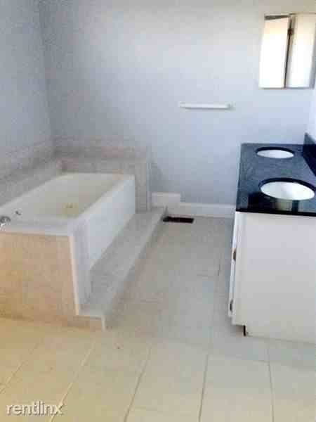 1391 Violetwood Ct - Photo 2 of 18