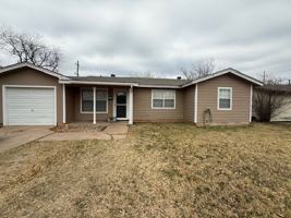 featured image of 2710 S 39th St