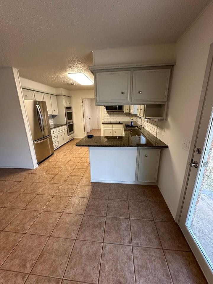 1633 124th St - Photo 6 of 16