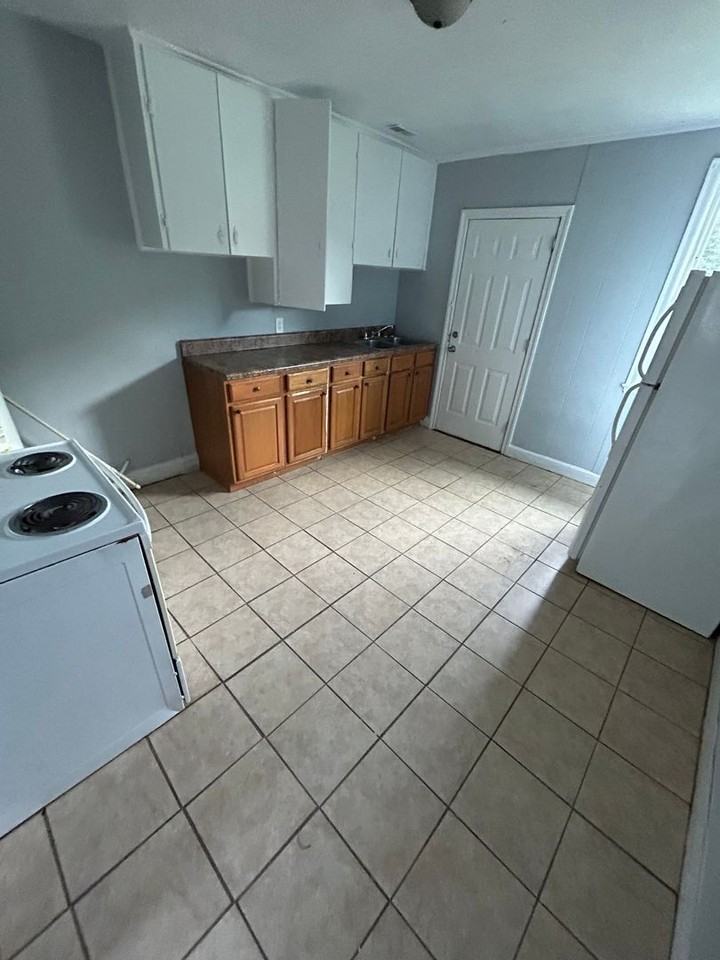 724A Miller Rd - Photo 4 of 8