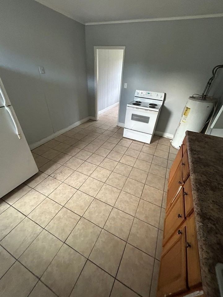 724A Miller Rd - Photo 5 of 8