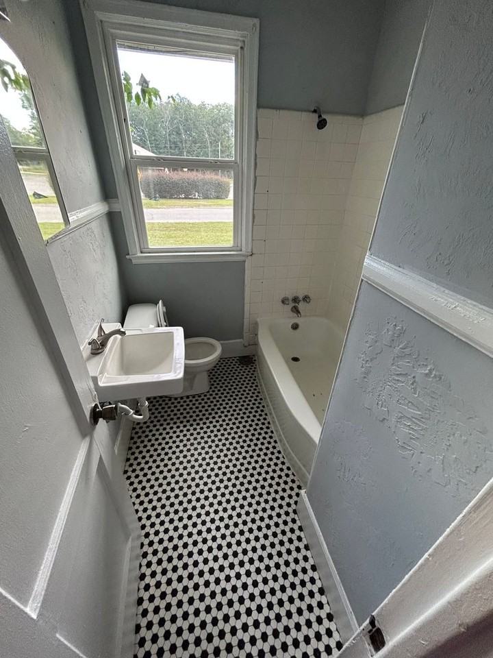 724A Miller Rd - Photo 6 of 8