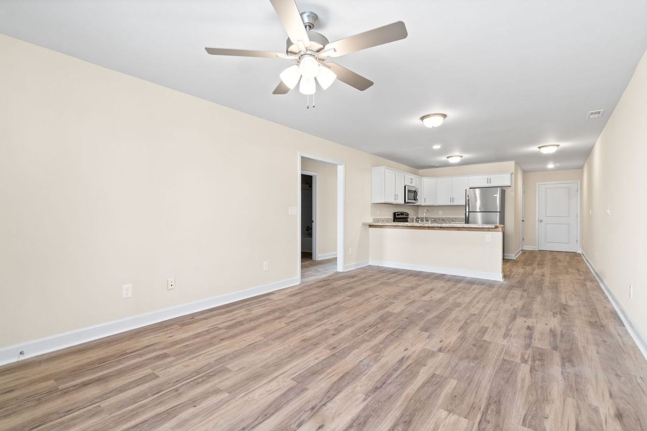 9540 Russellville Rd #B - Photo 7 of 20