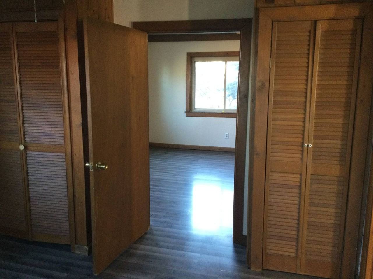 4837 Woodland Hills Blvd - Photo 4 of 13