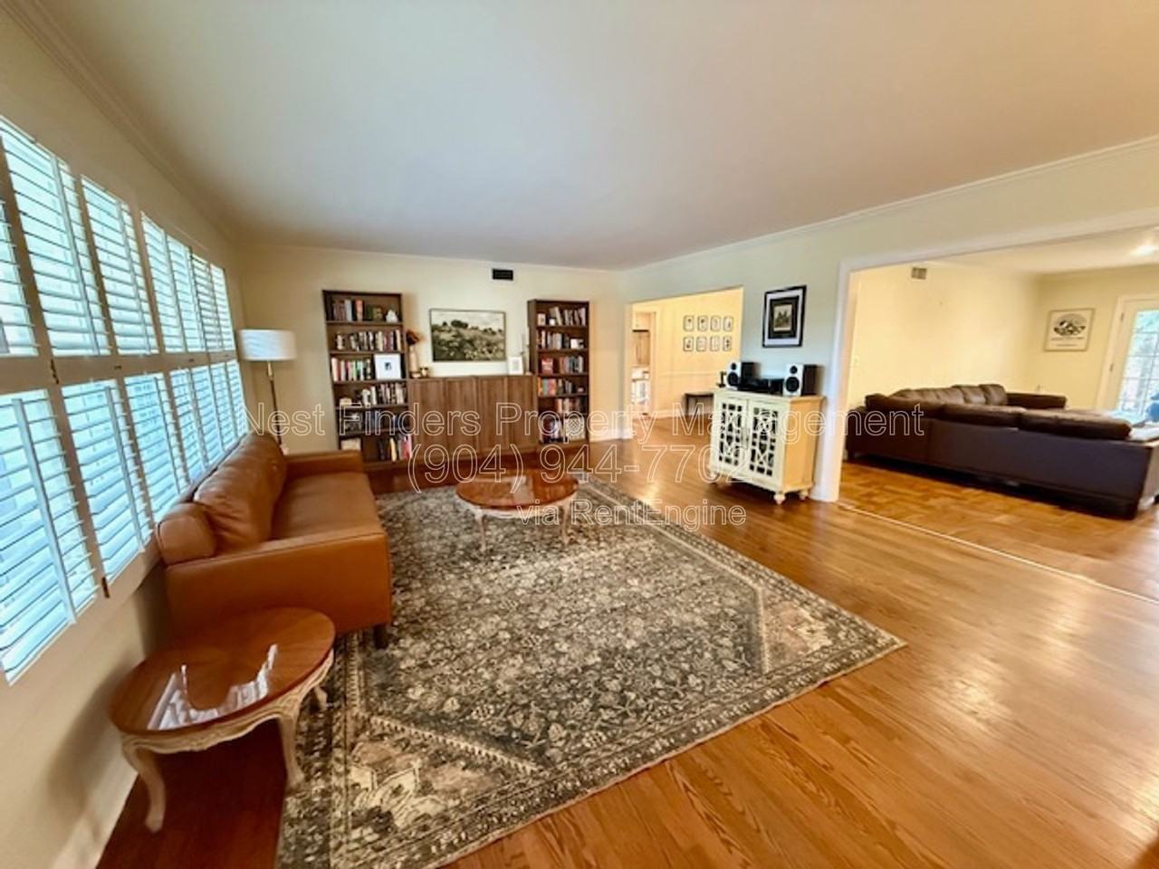 7104 Catalonia Ave - Photo 4 of 36