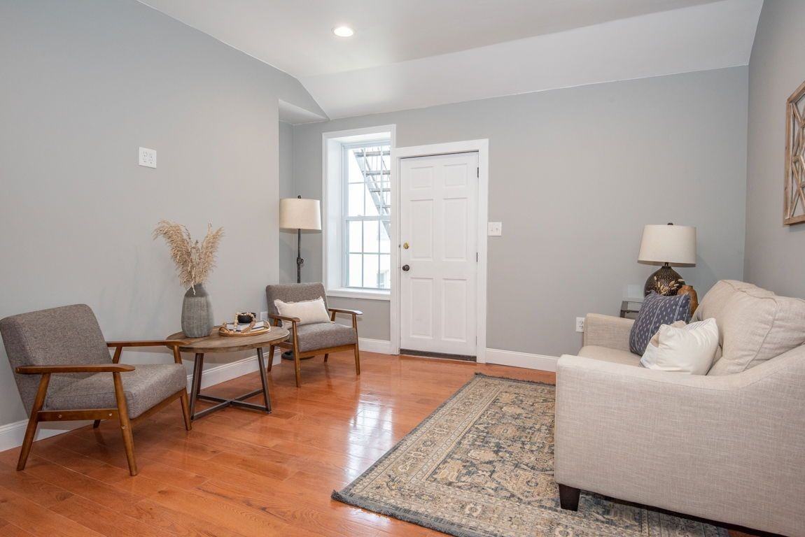 318 N Duke St #3 - Photo 5 of 25