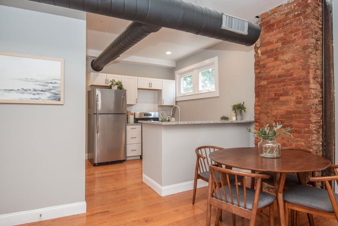 318 N Duke St #3 - Photo 7 of 25