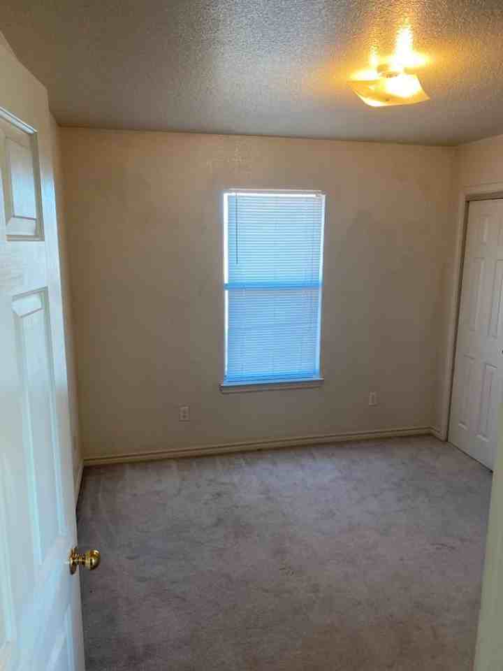 2605 Schwald Rd - Photo 7 of 13