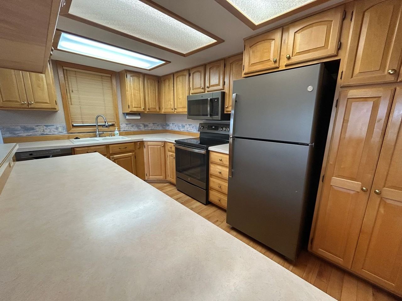 183 Golf Ter - Photo 6 of 29