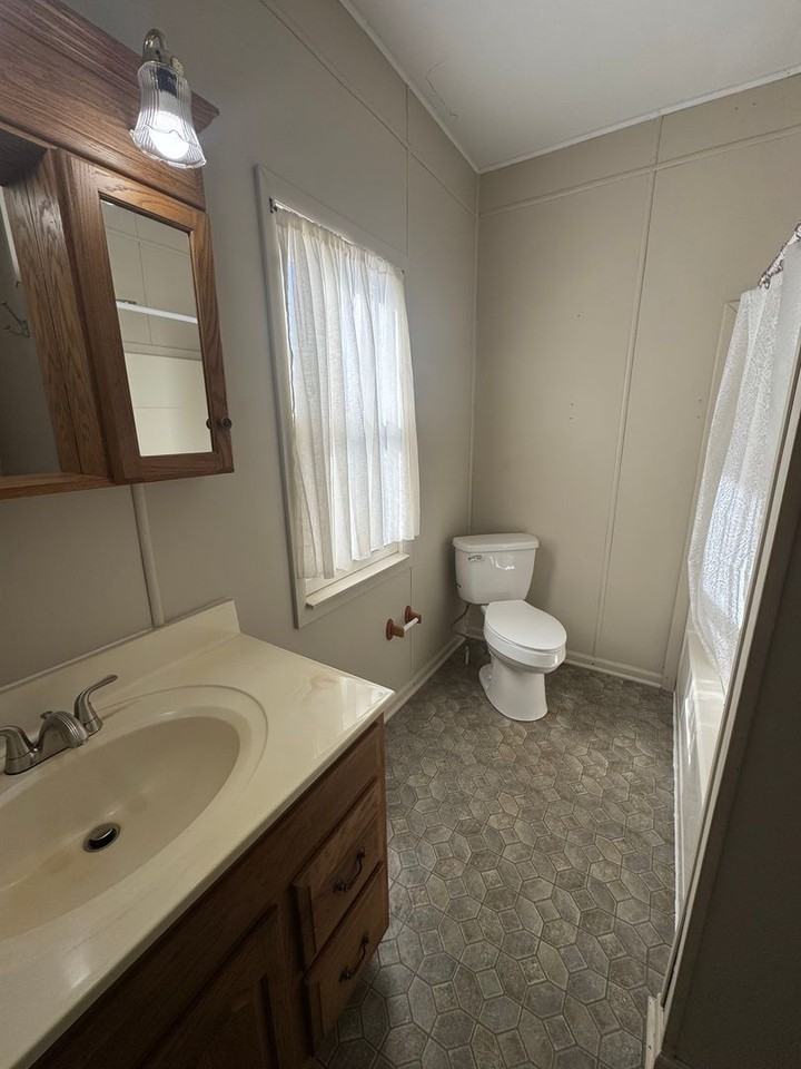 406 Jersey St - Photo 3 of 7