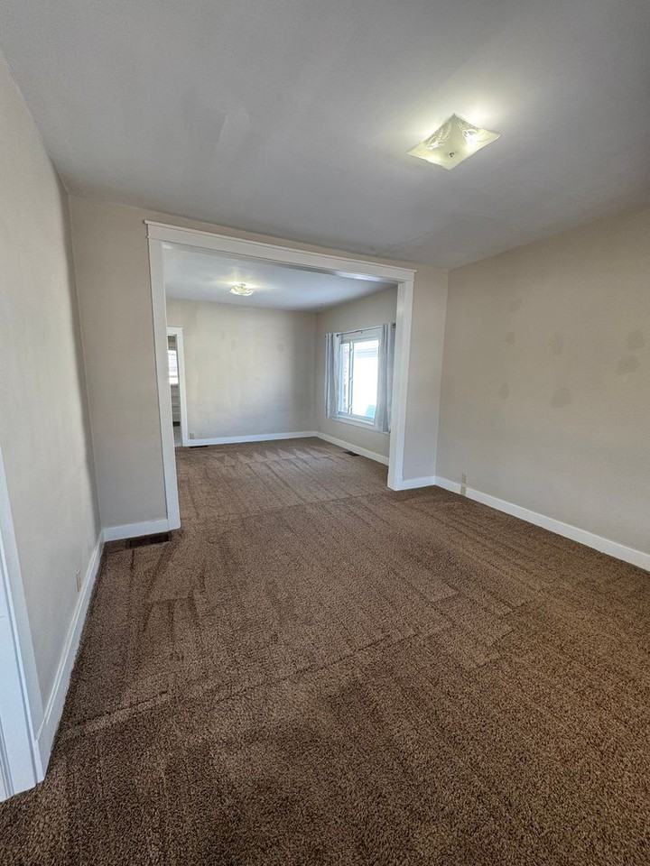 406 Jersey St - Photo 4 of 7