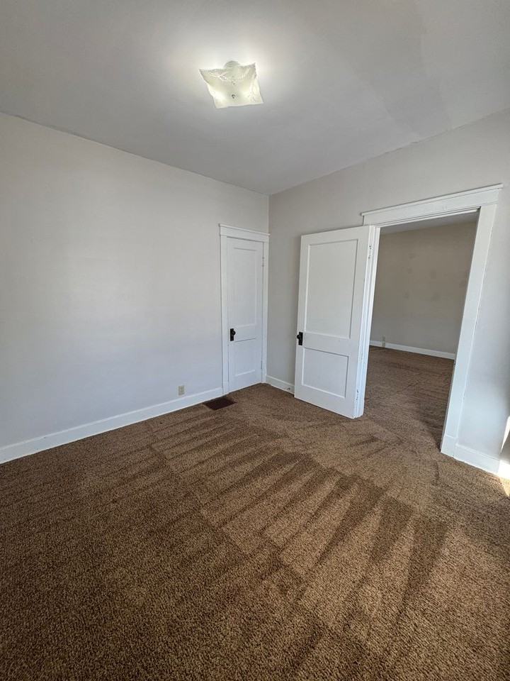 406 Jersey St - Photo 6 of 7