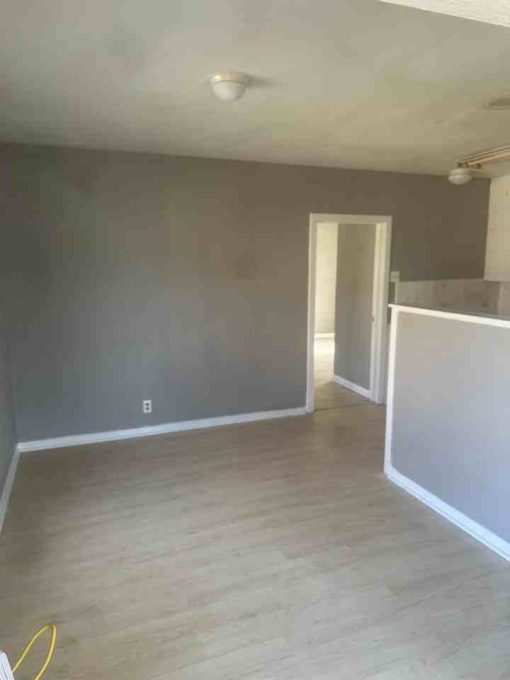 3429 N 20th St - Photo 3 of 9