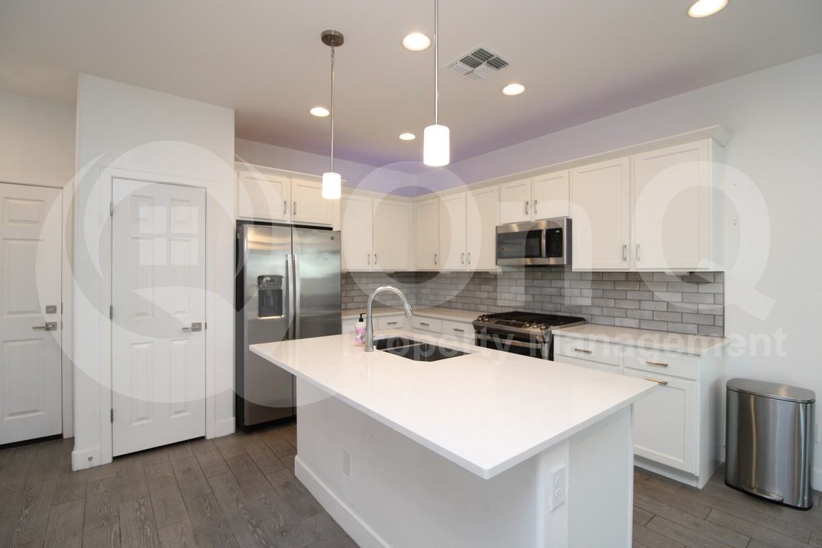 4218 S 58th Ln - Photo 3 of 25