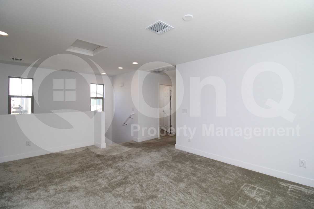 4218 S 58th Ln - Photo 7 of 25