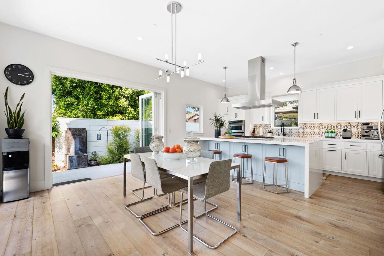 171 22nd St - Photo 3 of 31