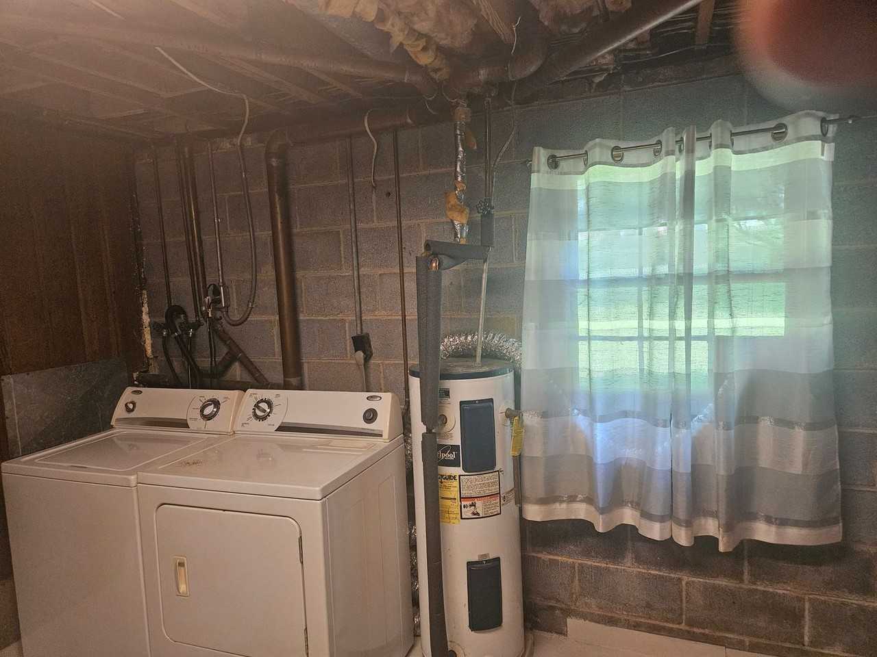 2147 Jamestown Rd - Photo 3 of 22