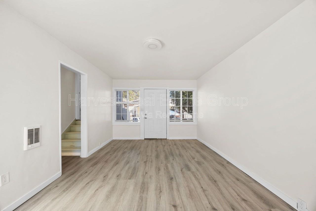 3947 Angelo Ave - Photo 3 of 13