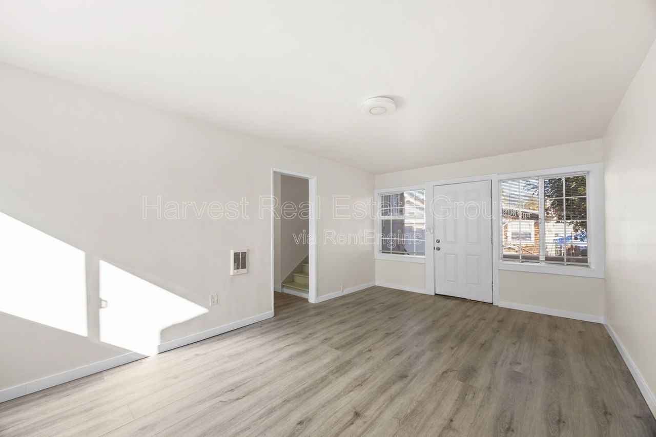 3947 Angelo Ave - Photo 5 of 13