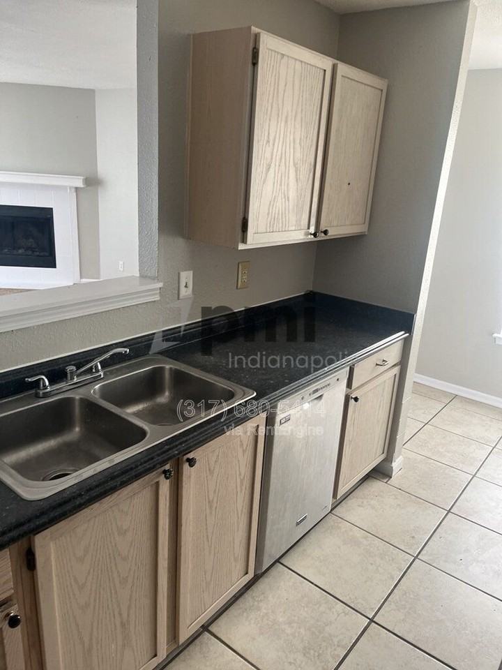 346 Atherton Dr - Photo 4 of 50