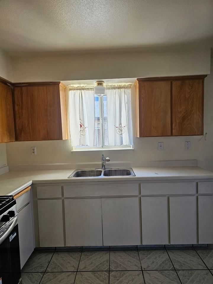 12467 Avenue 419 - Photo 5 of 17