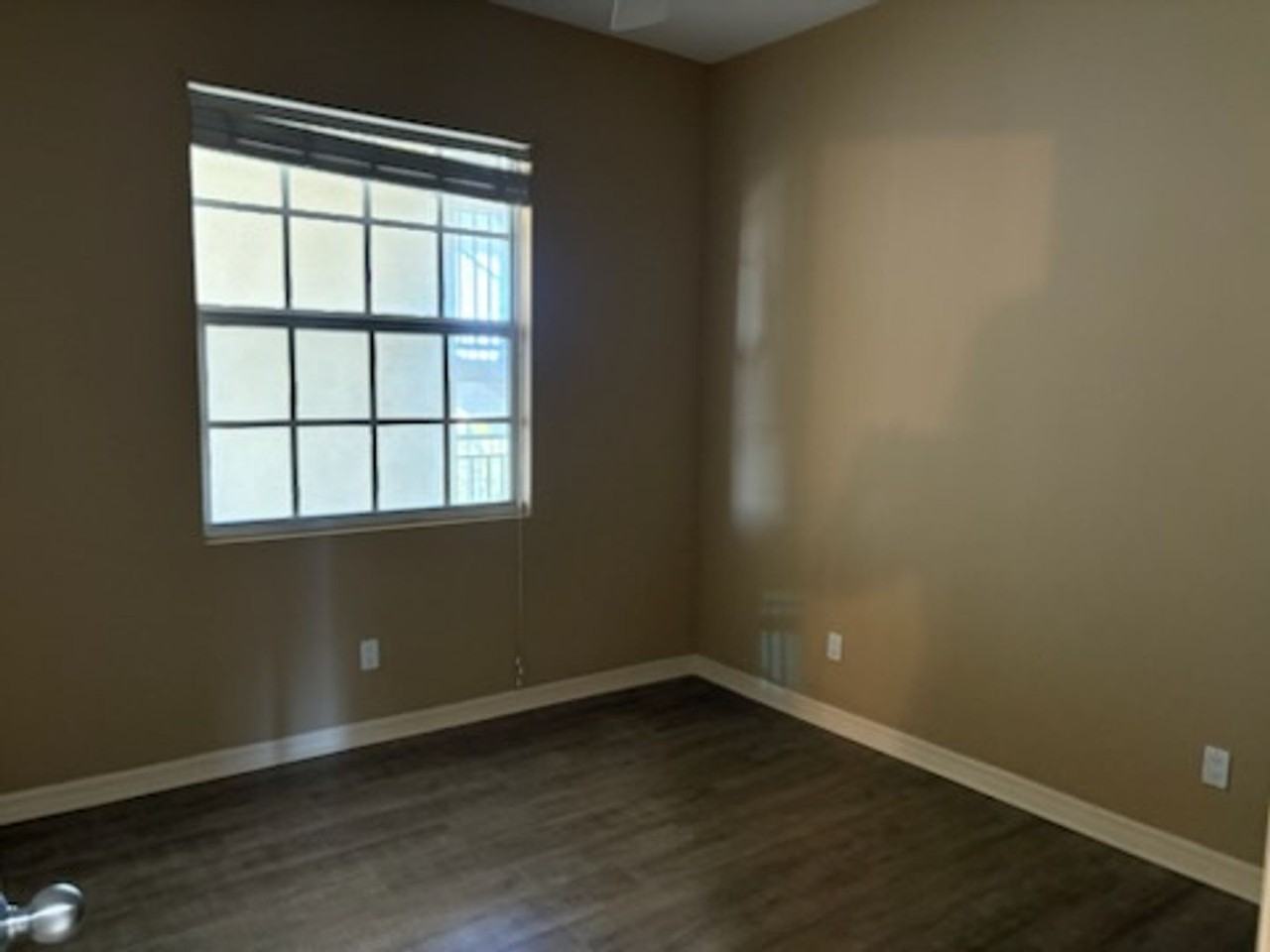 886 Park Ave #402 - Photo 7 of 9