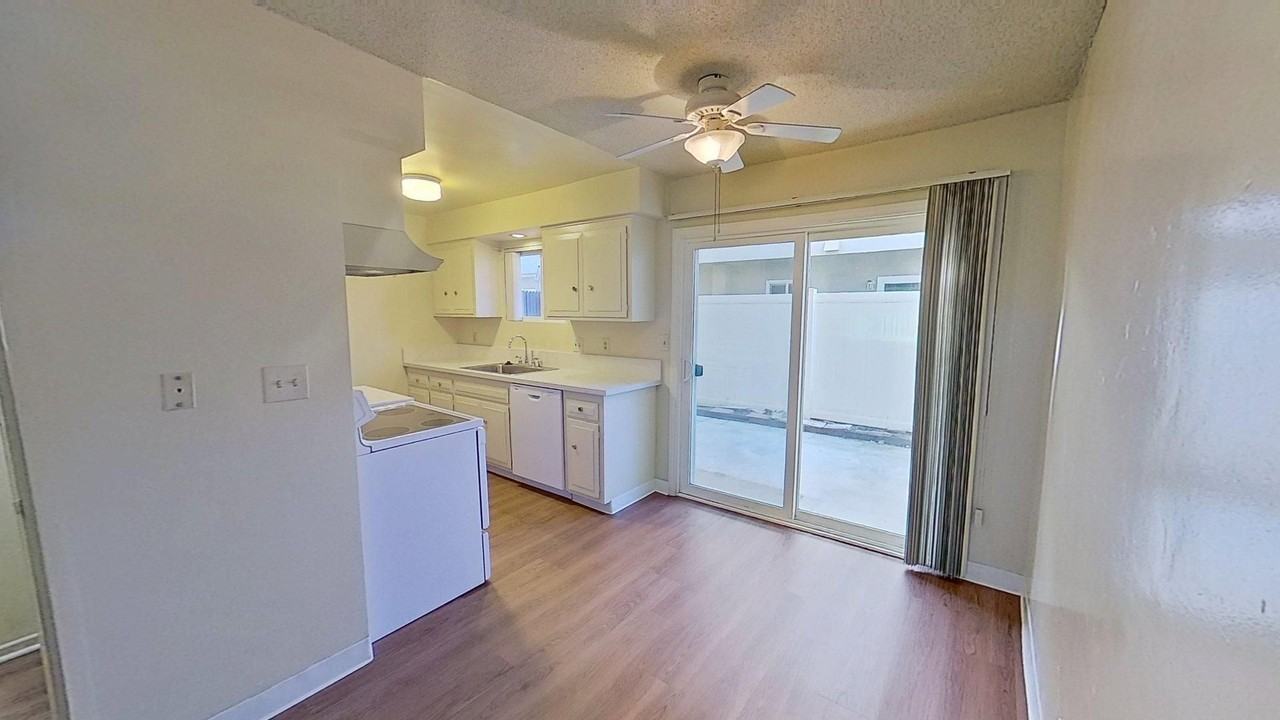 12092 Bailey St - Photo 6 of 20