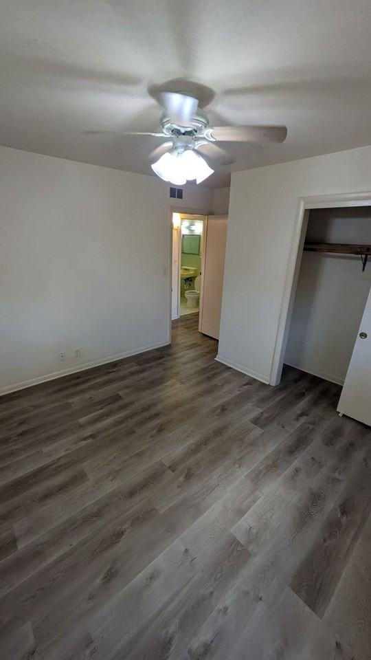 5773 N 94th St - Photo 5 of 11