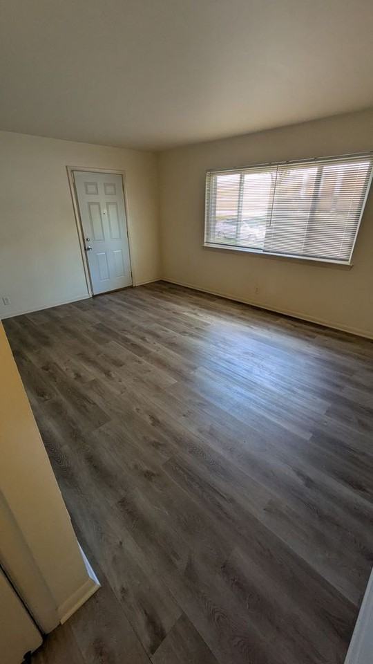 5773 N 94th St - Photo 6 of 11