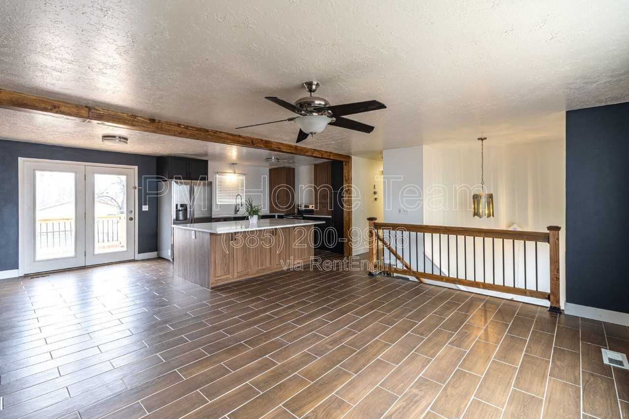 1312 Roger Cir - Photo 2 of 50