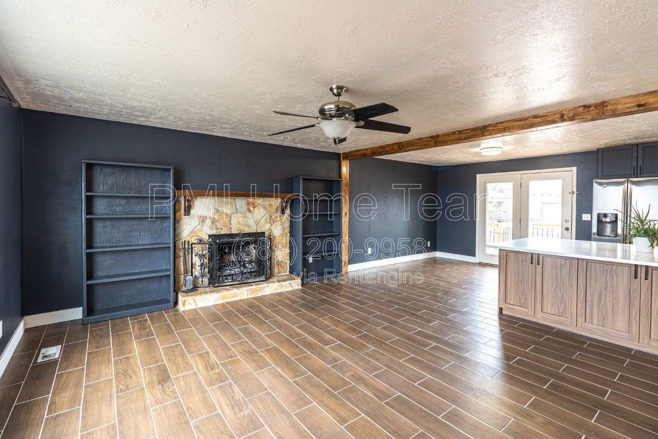 1312 Roger Cir - Photo 7 of 50