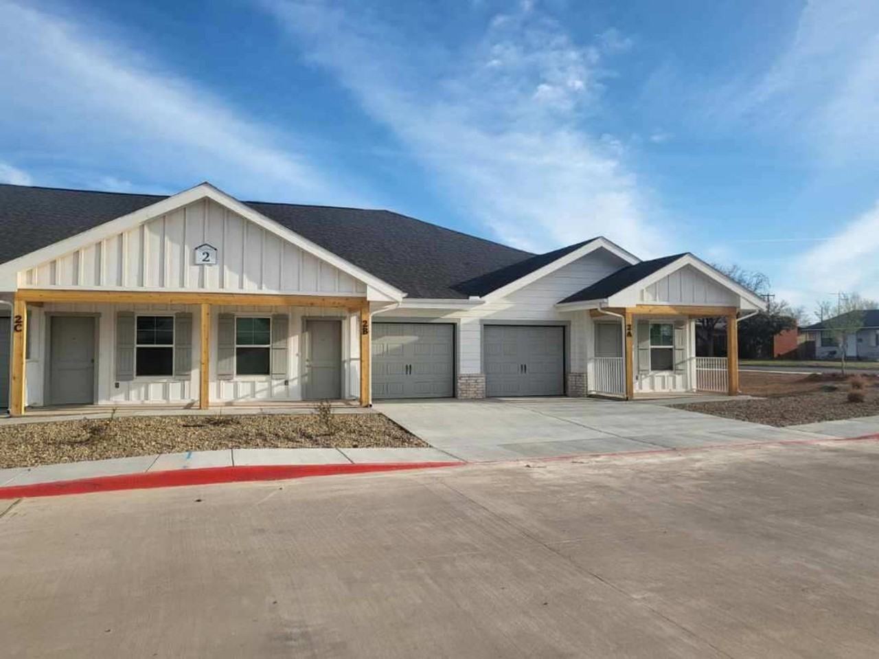 Comfortable 55+ Patio Home Living at Plainview Place - Photo 4 of 22