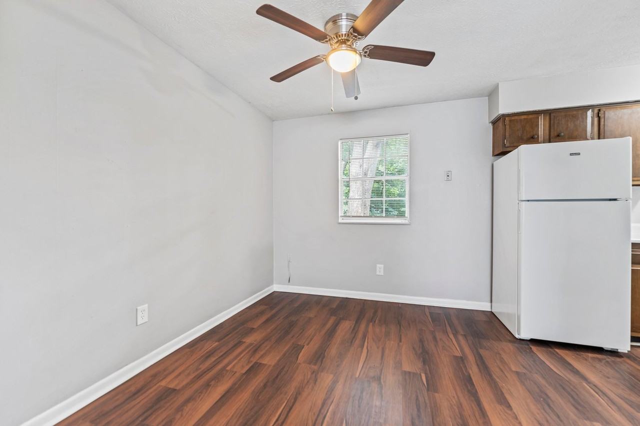 12513 E Orell Rd - Photo 4 of 10