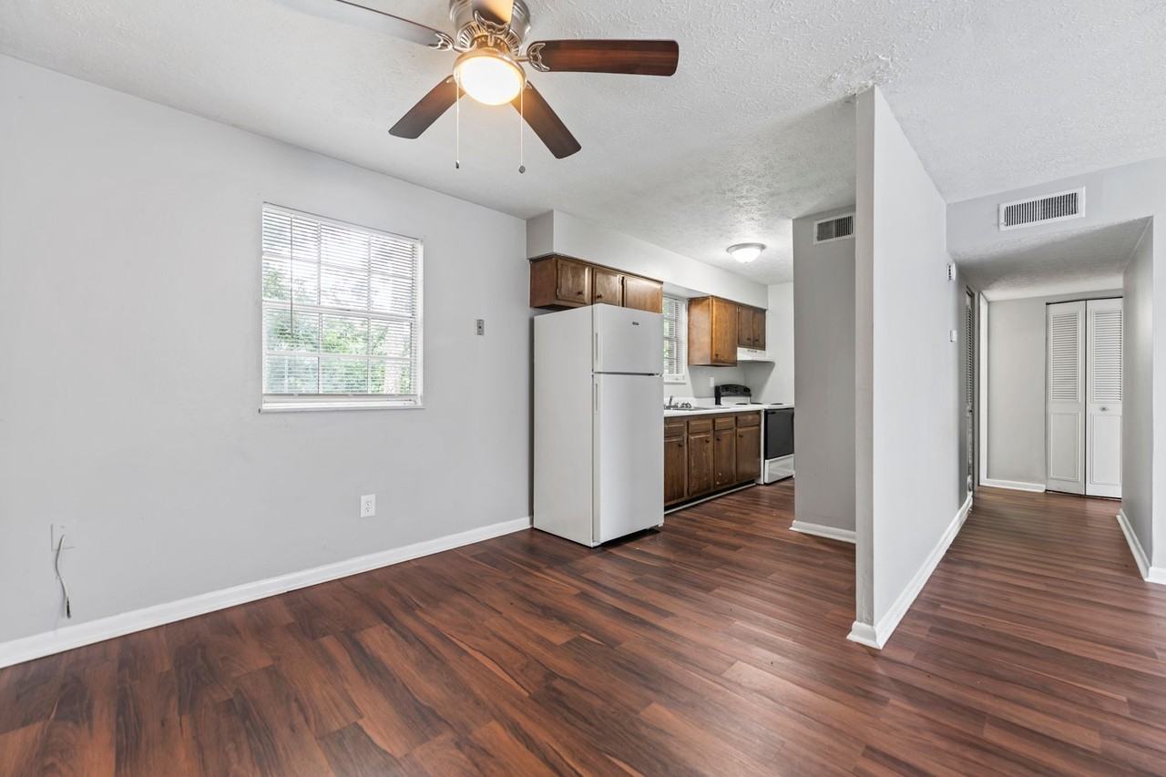 12513 E Orell Rd - Photo 5 of 10