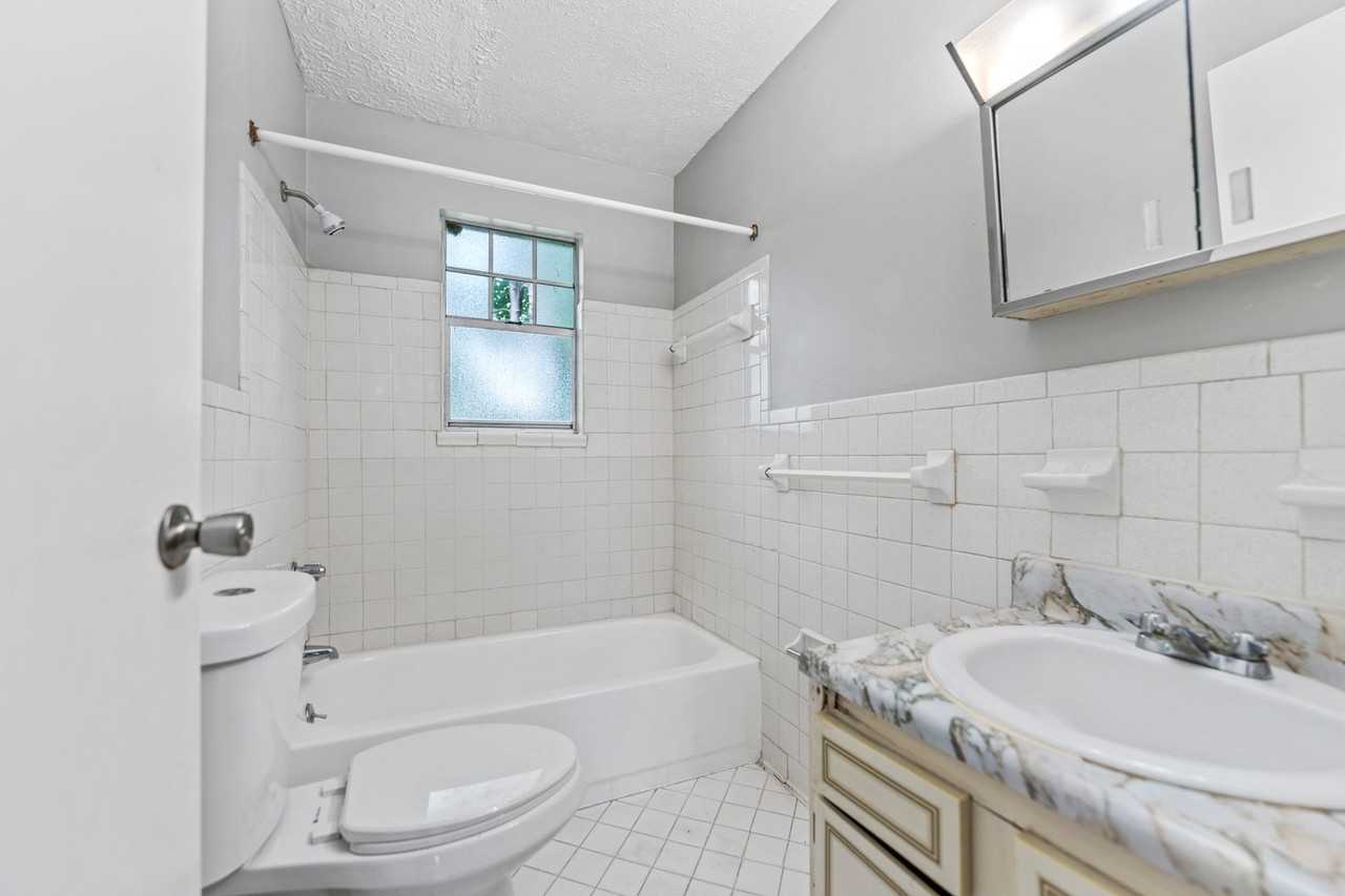 12513 E Orell Rd - Photo 6 of 10