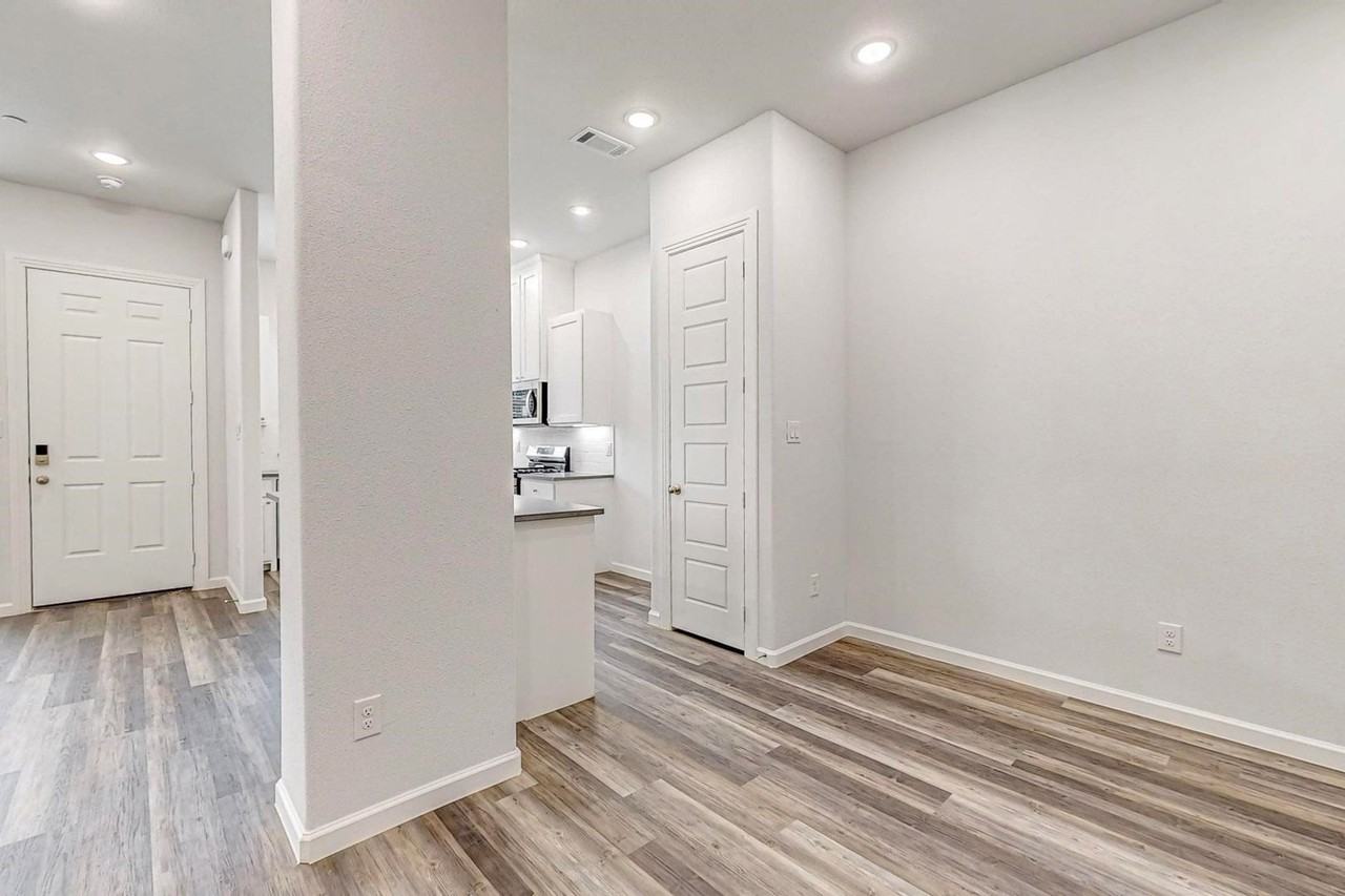 257 Mule Deer Mews - Photo 6 of 23