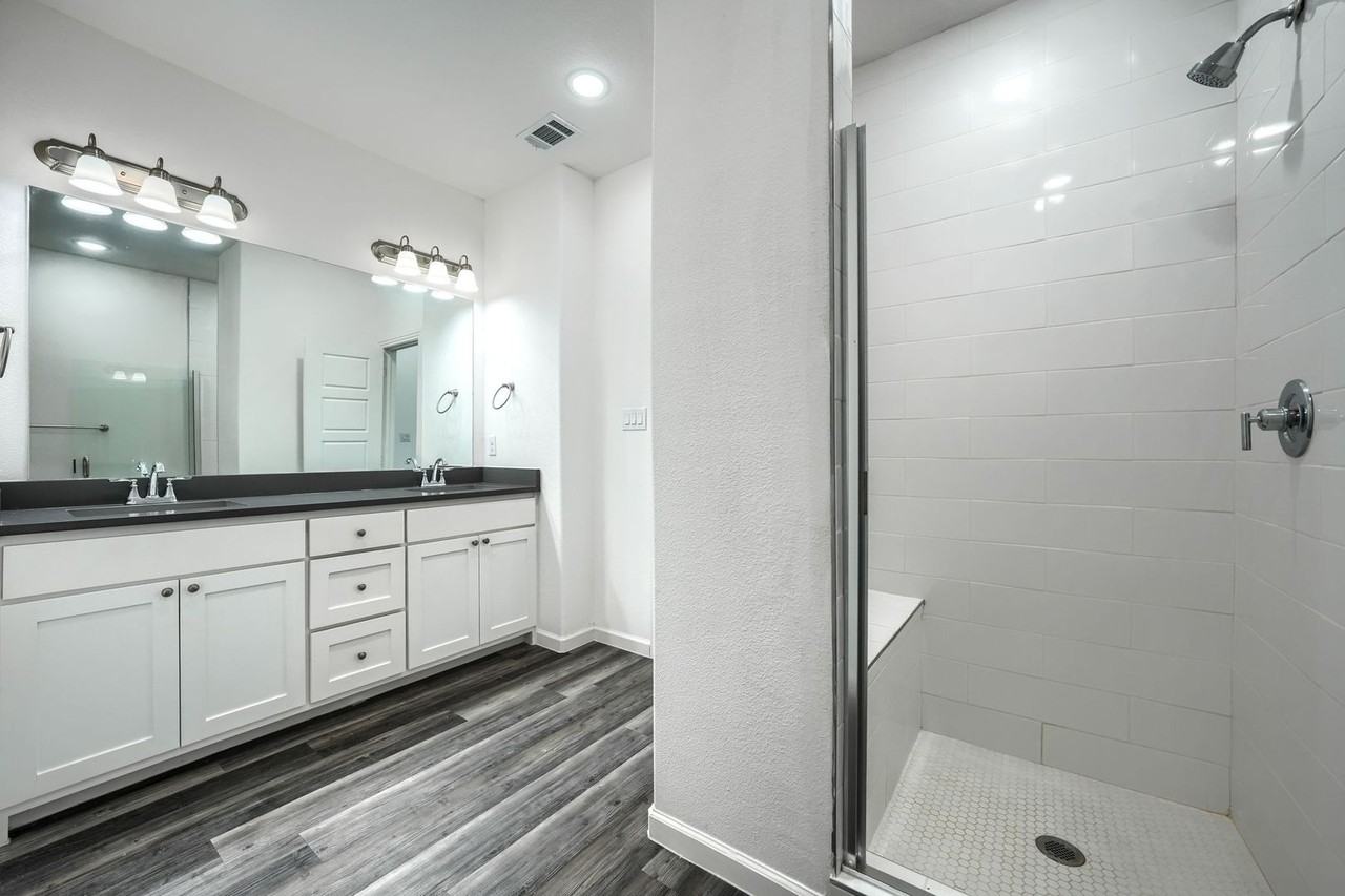 309 Mule Deer Mews - Photo 3 of 25