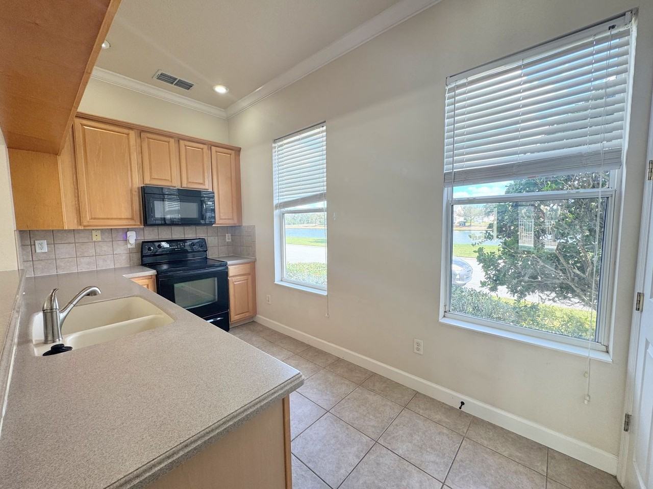 7750 Linkside Loop - Photo 7 of 33