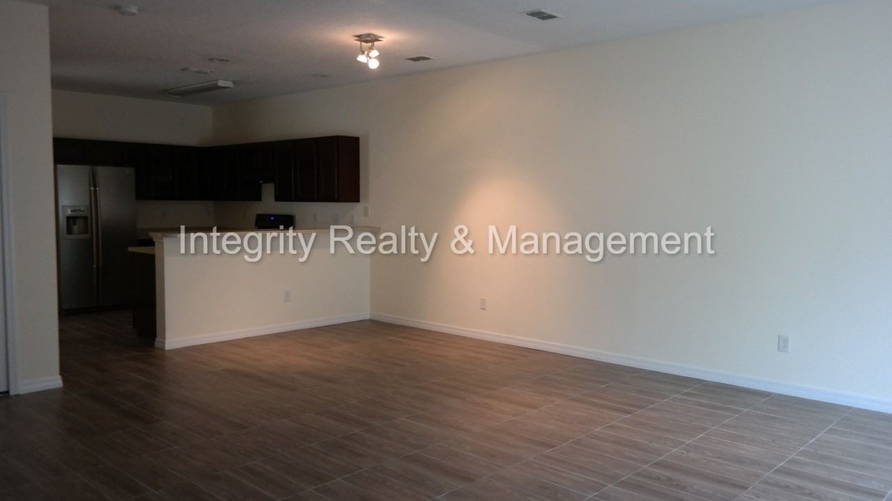 8624 Ribbon Falls Ln - Photo 7 of 19