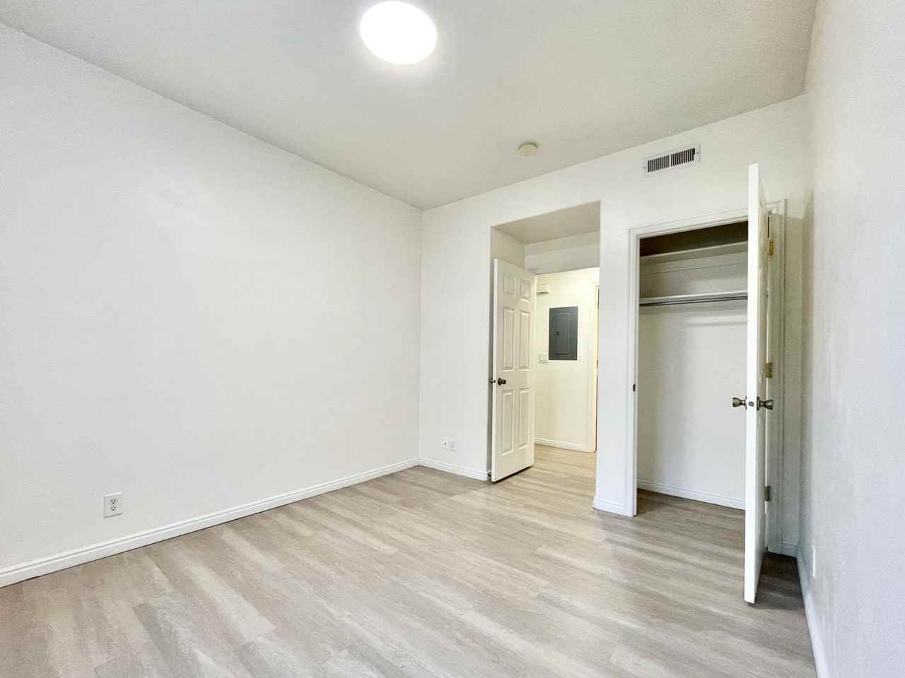 1433 S 430 W - Photo 5 of 12