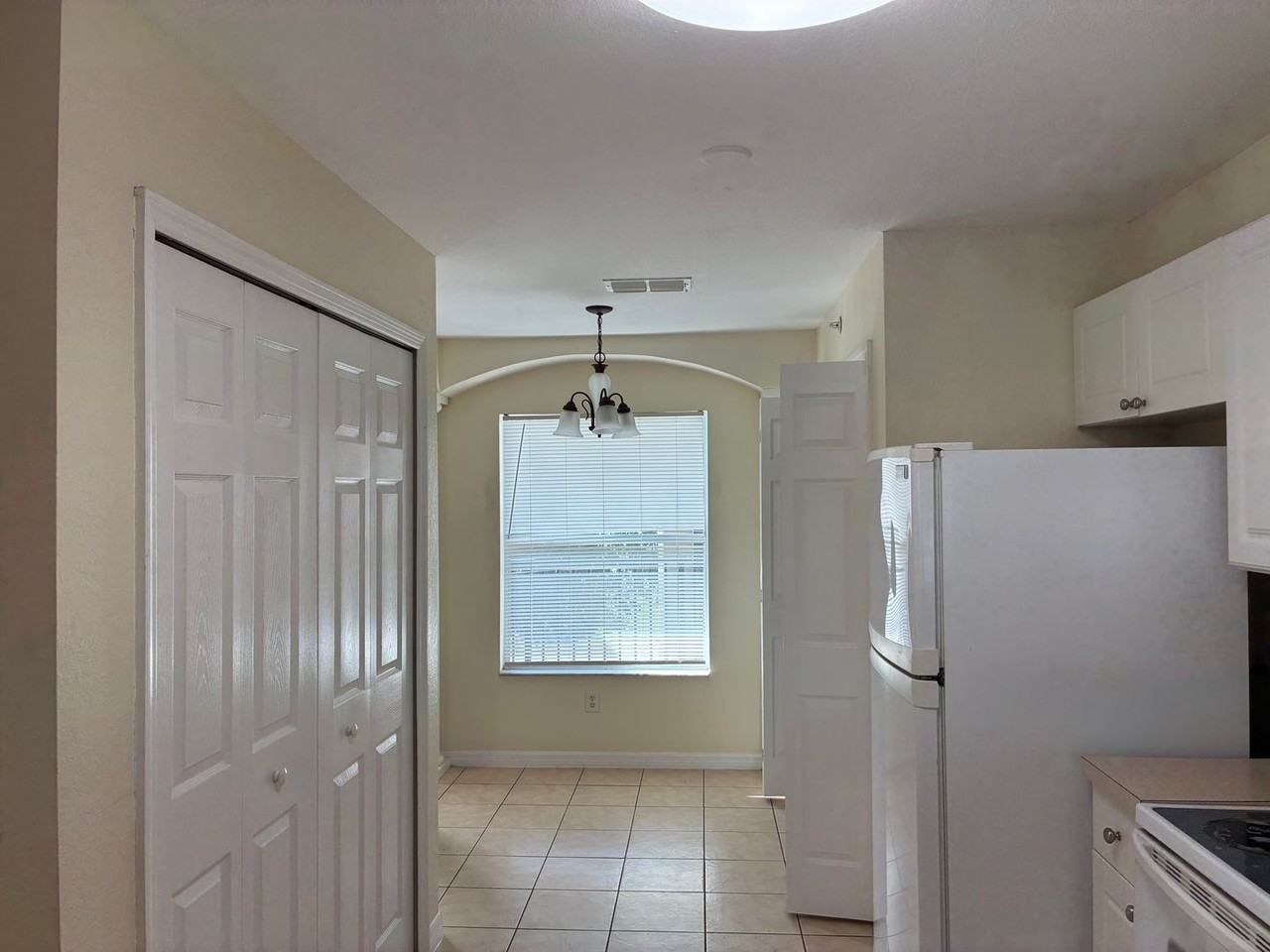 2607 Emerald Lake Ct - Photo 5 of 14