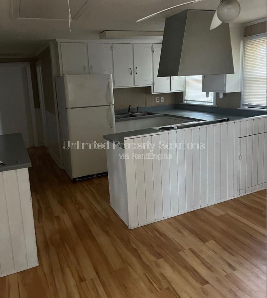 223 Myrtle Ave #A - Photo 5 of 8