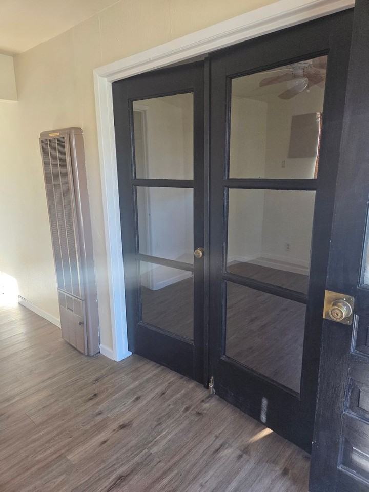 1628 Walnut Ave - Photo 3 of 15