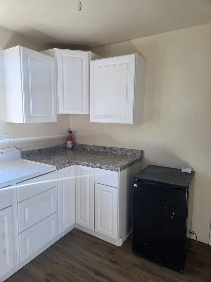 1628 Walnut Ave - Photo 7 of 15