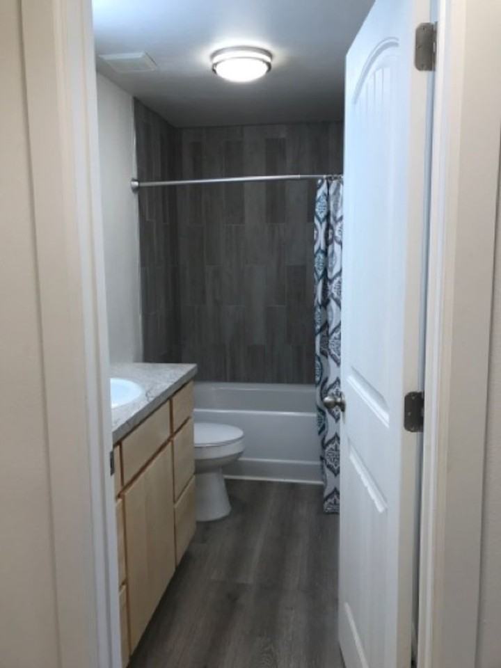 747 Meadows Dr #4 - Photo 6 of 8