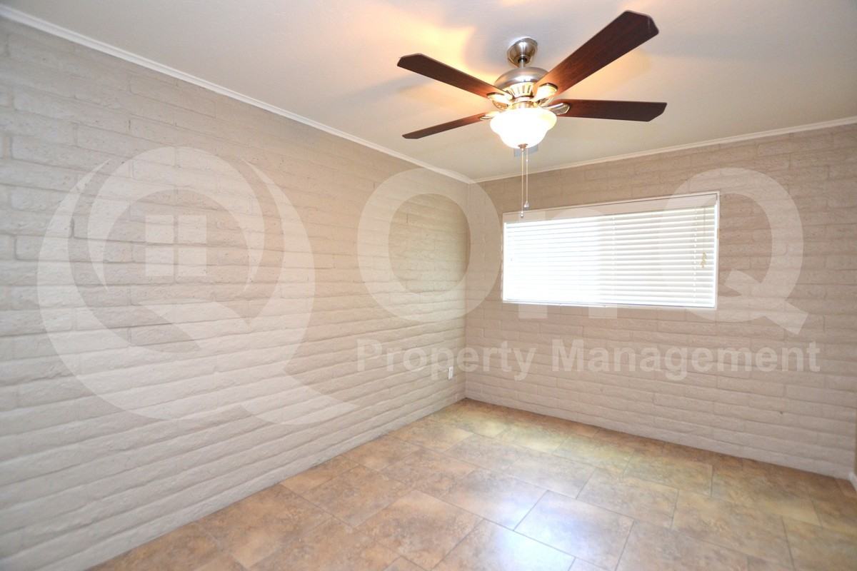 7218 E Belleview St #4 - Photo 5 of 9